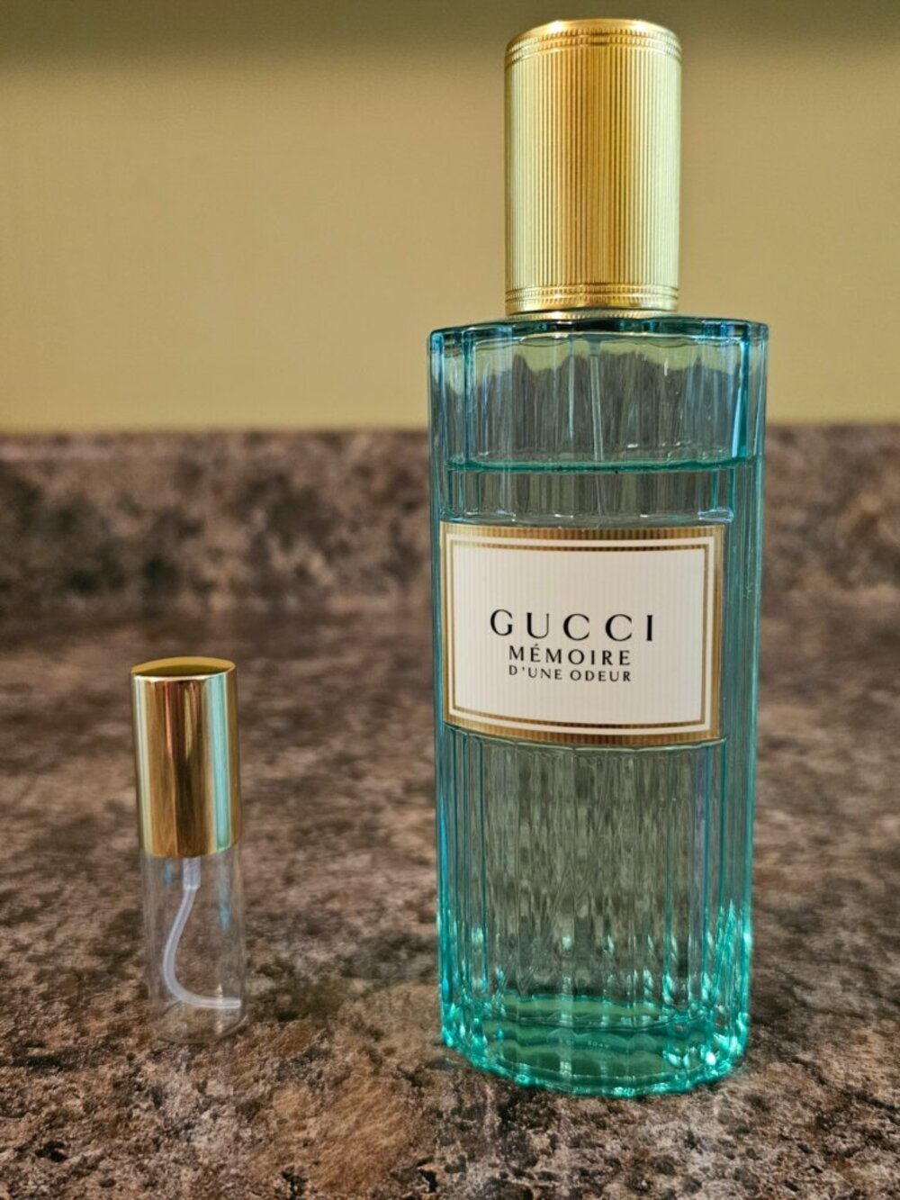 5 ML Sample MEMOIRE D'UNE ODEUR by Gucci Travel Spray